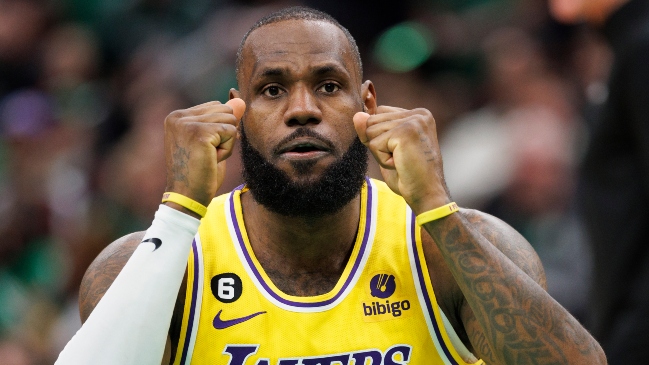 Los Angeles Lakers teme larga baja de LeBron James por lesión en un pie