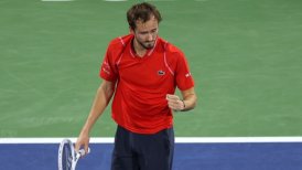 Medvedev terminó con la racha de Djokovic y se instaló en la final de Dubai