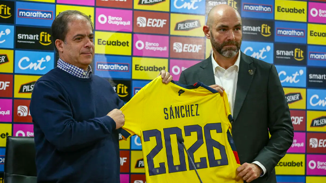 Félix Sánchez valoró la juventud en la selección de Ecuador: Les ayuda a competir ante cualquier rival