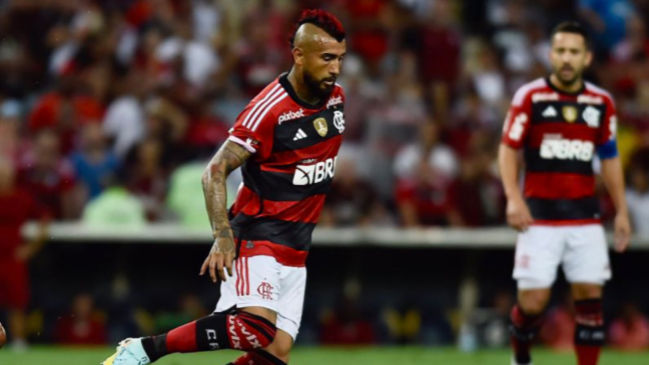Flamengo con Vidal tomó ventaja ante Vasco en las semis del Campeonato Carioca