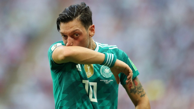 Adiós a un crack: Mesut Özil anunció su retiro del fútbol