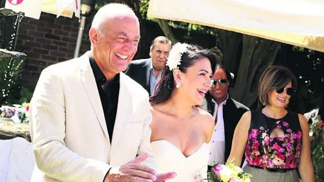 Padre de Nicolás Massú contrajo matrimonio con su pareja 28 años menor
