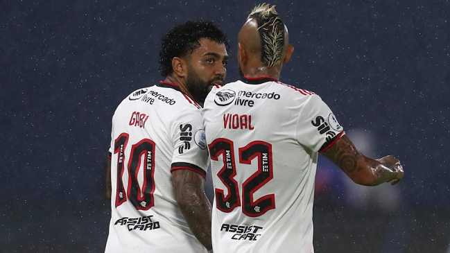 Arturo Vidal y Erick Pulgar se quedaron sin técnico en Flamengo