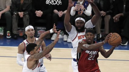 Jimmy Butler lideró a Miami Heat para tomar ventaja ante los Knicks en las semis del Este