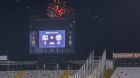 Barristas celebraron el gol de Gil a Audax Italiano con pirotecnia afuera del Monumental