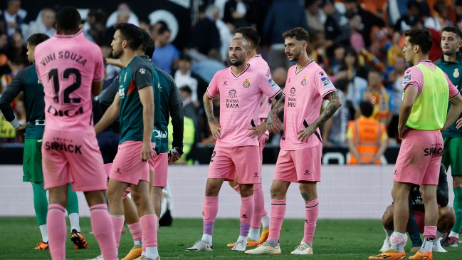 Espanyol sufrió un empate en los descuentos ante Valencia y bajó a Segunda División