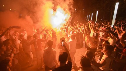 Hinchas de Sevilla festejaron con euforia en la Puerta de Jerez tras conquistar la Europa League