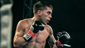 Andrés Campos llegó a Inglaterra para su pelea en busca de un histórico título mundial de boxeo
