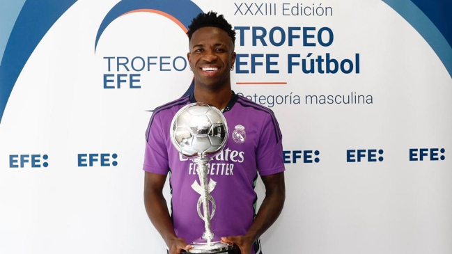 Vinicius fue galardonado con premio al Mejor Iberoamericano de la Liga