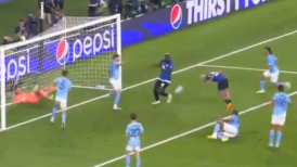 [VIDEO] En el lugar y momento equivocado: Lukaku se cruzó e impidió el empate de Inter