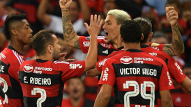 Flamengo contó con Pulgar en la goleada a Aucas que firmó su paso a octavos de la Libertadores