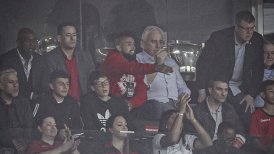 Contra su ex: Arturo Vidal fue a ver duelo de Atlético Paranaense ante Flamengo en Curitiba
