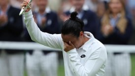 El desconsolado llanto de Ons Jabeur tras perder la final de Wimbledon ante Vondrousova