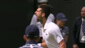 ¿Festejo o provocación? Los gestos de Djokovic en la final con Carlos Alcaraz en Wimbledon