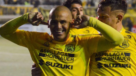 [VIDEO] El golazo de Humberto Suazo en la derrota de San Luis ante San Marcos