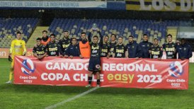 Insólito: ANFP entregó un galvano "reciclado" a U. de Concepción tras ganar su zona en Copa Chile