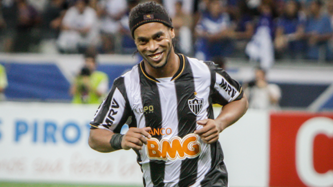 Parlamentarios brasileños ordenan a Ronaldinho presentarse a declarar por estafas con criptomonedas