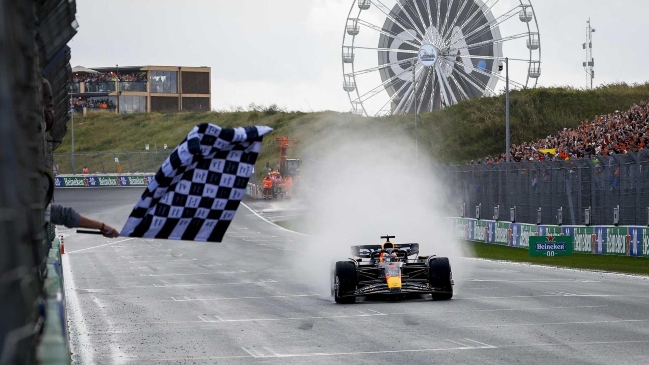 Verstappen brilló ante su público en Países Bajos y logró su décimotercer triunfo seguido en la F1
