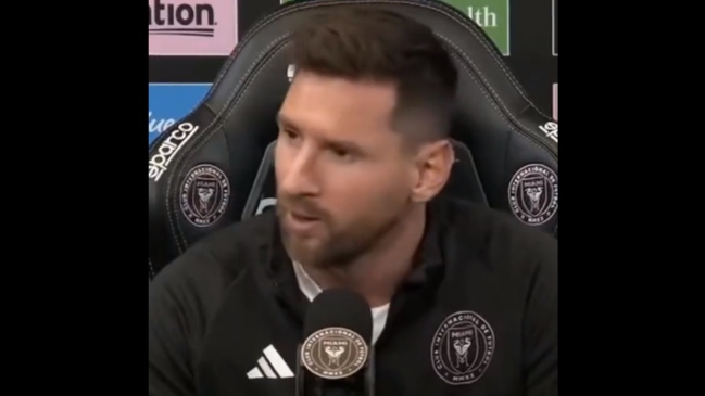 Una inteligencia artificial simuló a Messi dando una conferencia en inglés