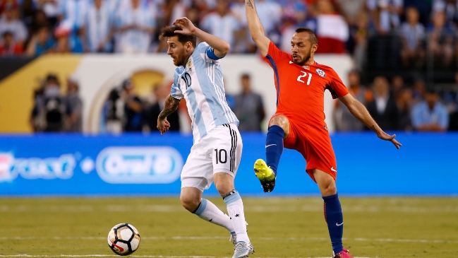 Marcelo Díaz: Messi ganó todo y sigue jugando como si tuviera 10 años