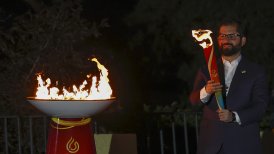 Presidente Boric recibió el Fuego Panamericano: Santiago 2023 es unidad y alegría