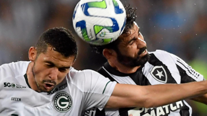 Goiás complicó a Vasco de Gary Medel con un empate ante el líder Botafogo