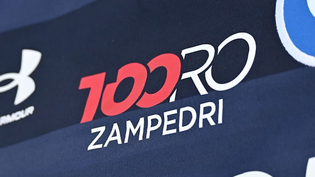 La UC puso a la venta edición especial de su camiseta por los 100 goles de Zampedri