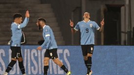 Uruguay pegó primero a Brasil con un cabezazo de Darwin Núñez