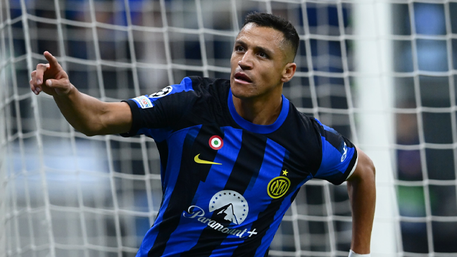 Alexis lideró a Inter en la victoria sobre RB Salzburgo por la Champions League