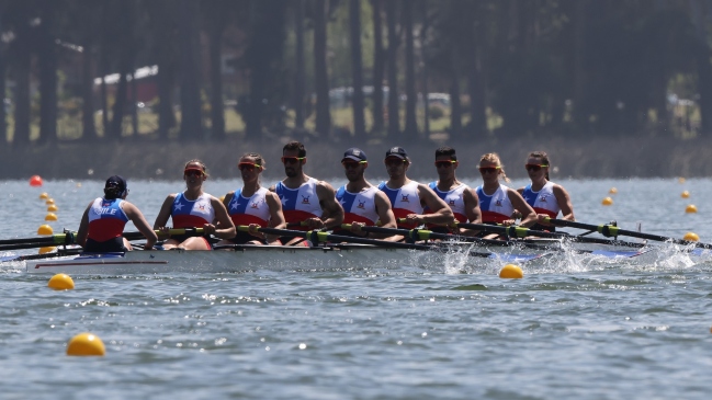 El remo chileno cerró su participación en Santiago 2023 con una plata en el ocho con timonel mixto