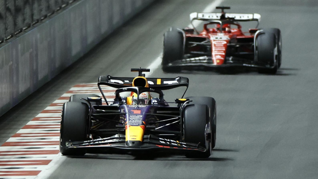 Max Verstappen continuó su camino triunfal al ganar un reñido GP de Las Vegas
