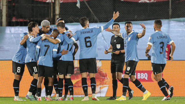 Uruguay se impuso con comodidad a Bolivia y sigue encendido en lo alto de las Clasificatorias