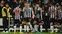 Newcastle sigue en alza y frenó con un triunfo la racha de Manchester United en la Premier