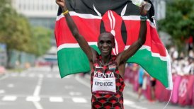 Kipchoge correrá el Maratón de Tokio como preparación de los Juegos