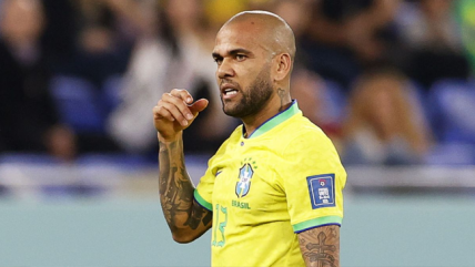 Mamá de Dani Alves difundió imágenes de la denunciante de su hijo