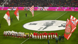 Bayern Munich rindió un emotivo homenaje a Franz Beckenbauer