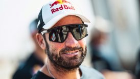 "Chaleco" López trepó al tercer lugar en el Dakar tras descalificación del líder Eryk Goczal