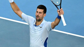 Djokovic sorteó el calor y venció a Fritz para entrar a las semifinales en Australia