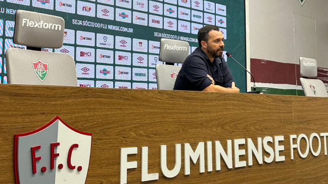 Presidente de Fluminense criticó las canchas sintéticas