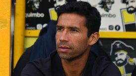 Exdefensor "cruzado": A Núñez le falta experiencia para dirigir a un equipo como U. Católica