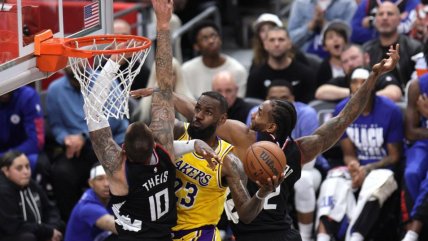 Los Lakers vencieron a Clippers en el clásico de Los Angeles de la mano de LeBron James