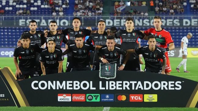 Hinchas fueron desalojados por pedir fin "al genocidio" durante partido de Palestino en la Libertadores