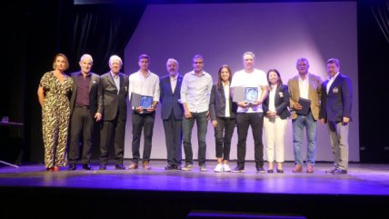 La Reina reconoció a Claudio Borghi y Fernando González como vecinos ilustres