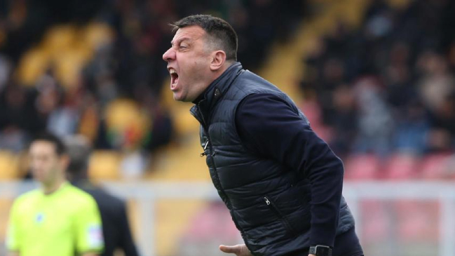 [VIDEO] Técnico de Lecce agredió a un futbolista de Hellas Verona
