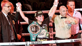 Daniela "Leona" Asenjo retuvo su título mundial de boxeo en Valdivia