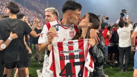 Esposa embarazada de Javier Altamirano estaba como espectadora en el estadio