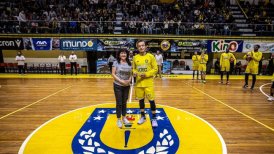 U. de Concepción homenajeó a Evandro Arteaga por sus mil triples en el básquetbol chileno