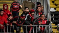 Hinchas de Flamengo increparon a varios jugadores en la previa de un entrenamiento