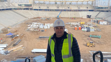 "Beto" Acosta quedó encantado con su visita a las obras del nuevo estadio de Universidad Católica