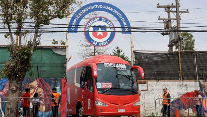 Así fue la salida de La Roja desde Pinto Durán para emprender el viaje a Colombia